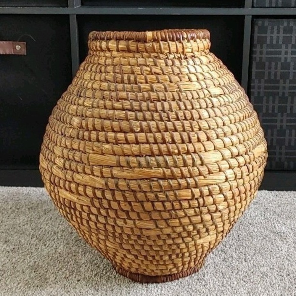 Vtg Handwoven Bourgne Wicker Basket Plant Wood Forge Cottage Decor 14" Sturdy